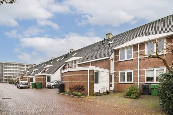 Bram Limburgstraat 78, Voorschoten